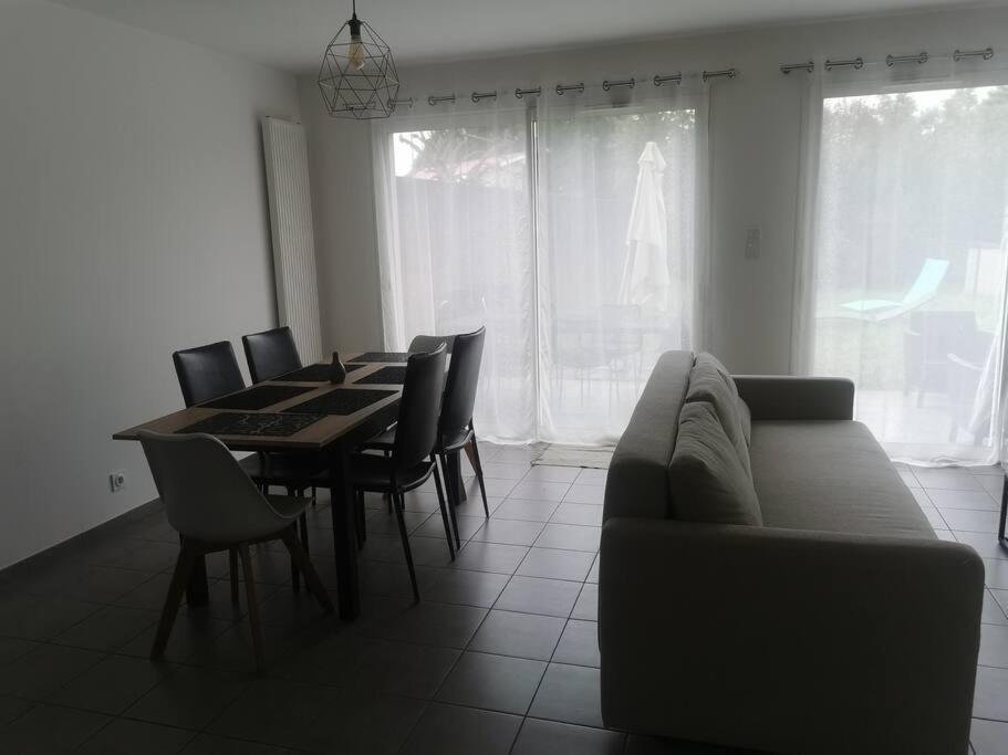 Jolie Maison Entiere Avec 3 Chambres Centre Ville Saint-André-de-Cubzac 外观 照片